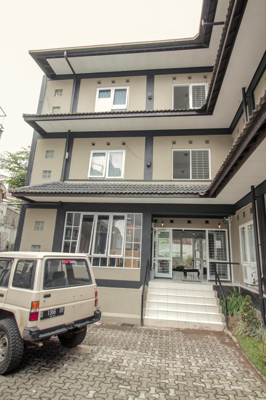 Oyo 260 Home 33 Μπαντούνγκ Εξωτερικό φωτογραφία